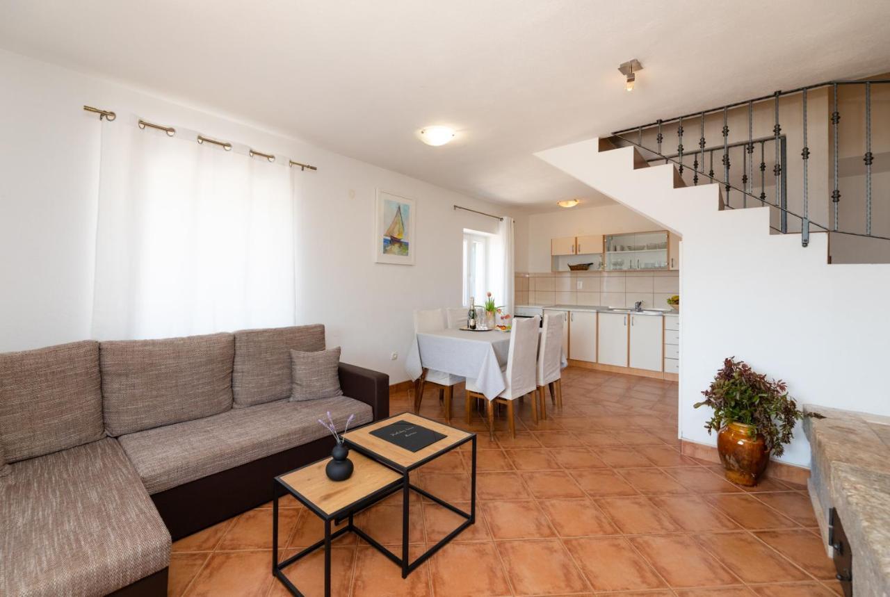 Marina Holiday Home Postira Exterior foto